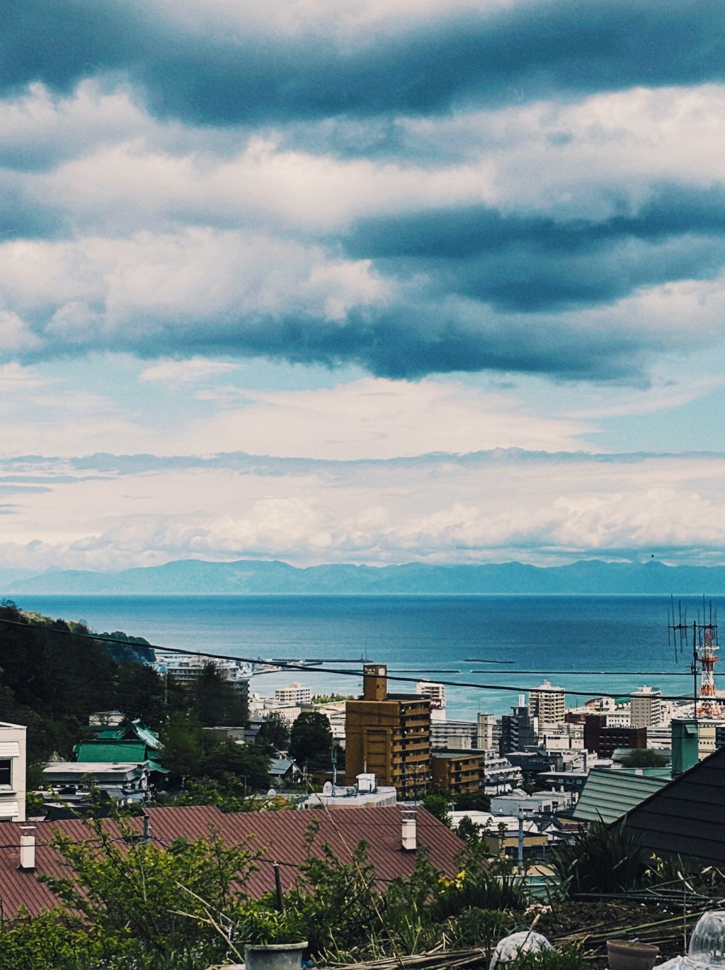 海を眺められる場所にて②